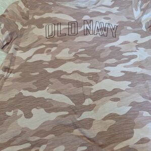 Pink old Navy Camo T-shirt size Large